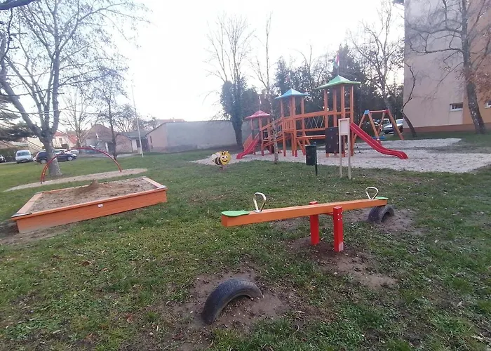 Newisland Family דירה Sárvár